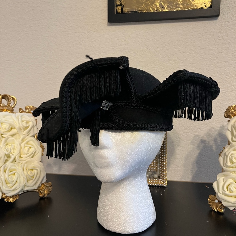 Vintage Black Hat w/ fringe detail